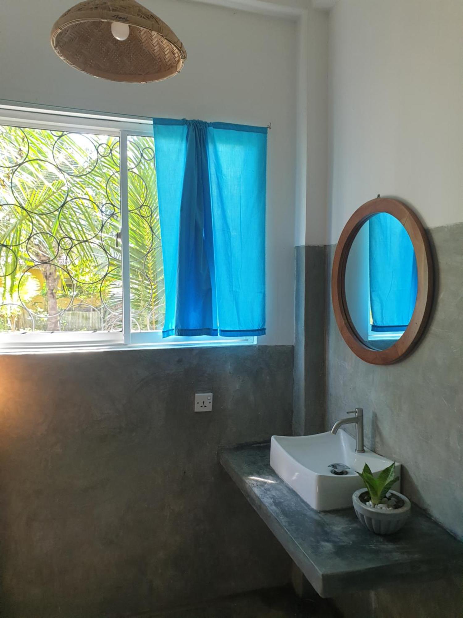 Julianu Hotel Tangalle Exterior photo